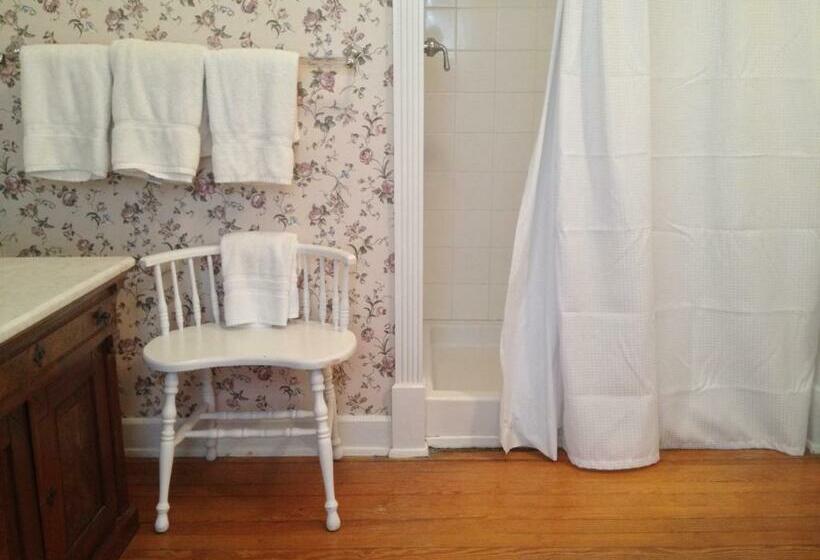 חדר סטנדרט עם מיטת קינג, House On Chase Creek