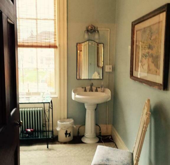 デラックススイート, The Borland House Inn