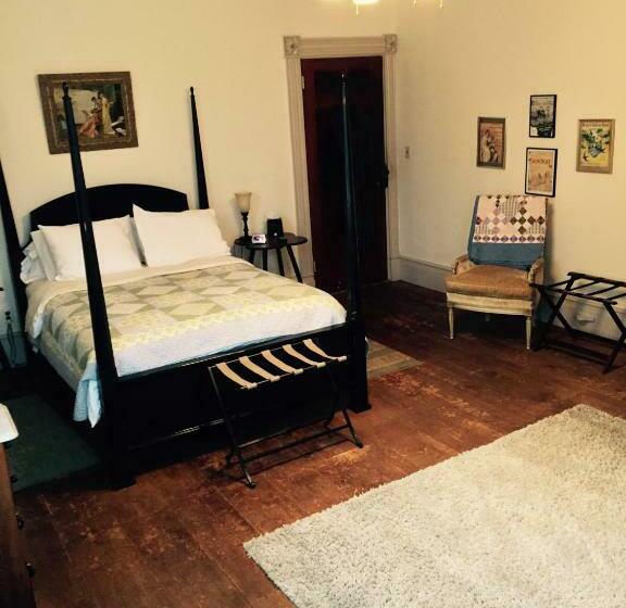 デラックススイート, The Borland House Inn