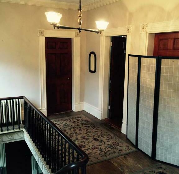 デラックススイート, The Borland House Inn