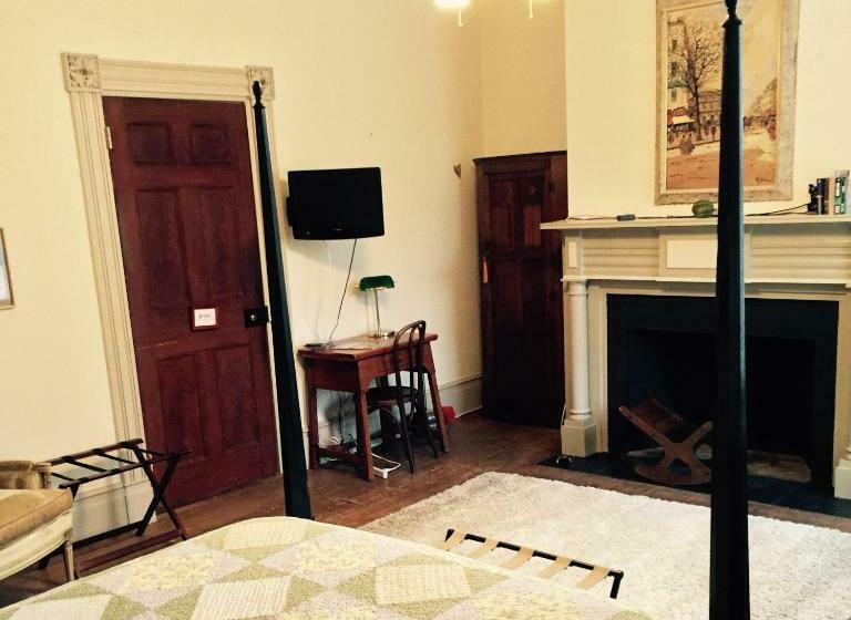 デラックススイート, The Borland House Inn