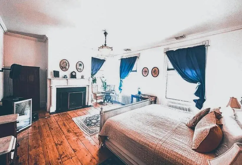 デラックススイート, The Borland House Inn