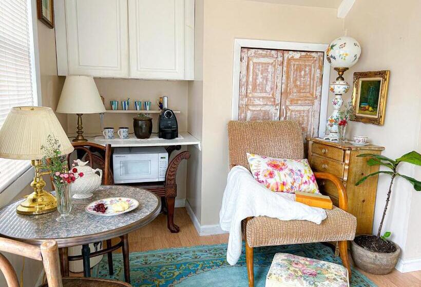 庭の見えるジュニアスイート, The Borland House Inn