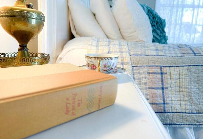 庭の見えるジュニアスイート, The Borland House Inn