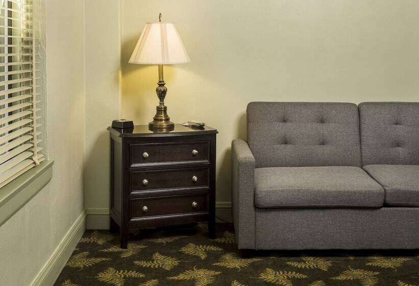 סוויטה, Finlen Hotel And Motor Inn