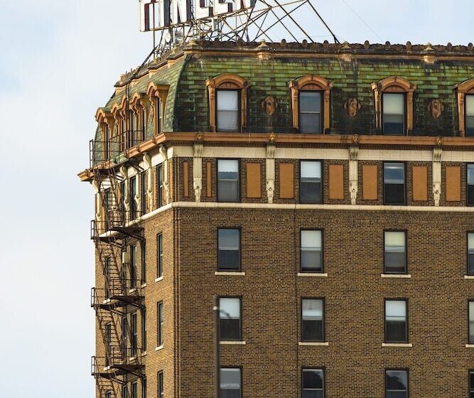 סוויטה, Finlen Hotel And Motor Inn