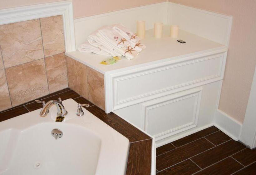 Люкс Superior, Bisbee Grand