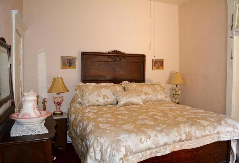 جناح سوبيريور, Bisbee Grand