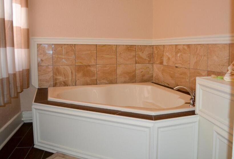 جناح سوبيريور, Bisbee Grand