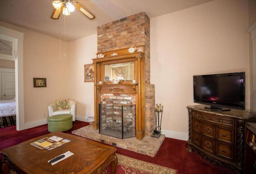 Люкс Superior, Bisbee Grand