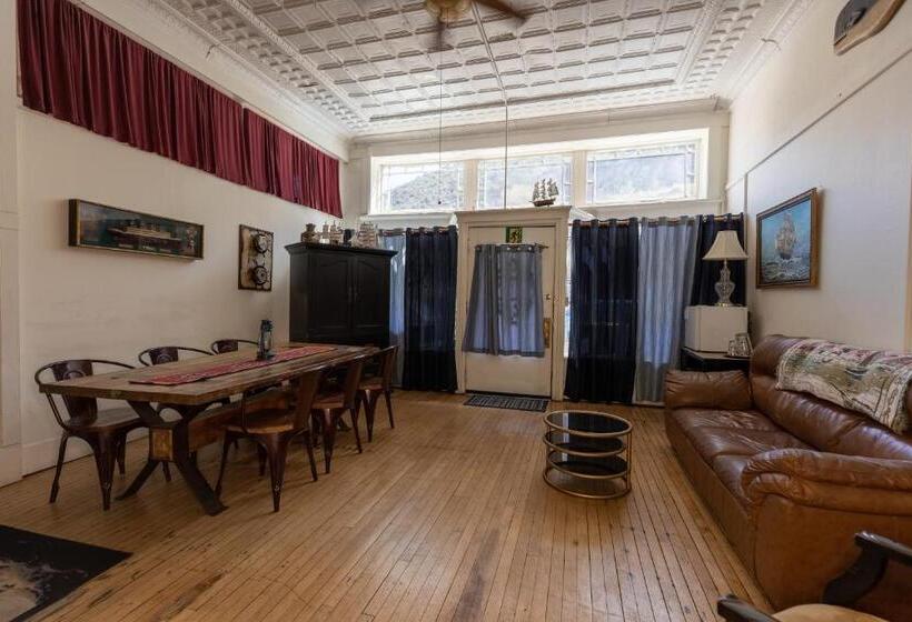 جناح غرفتين نوم, Bisbee Grand