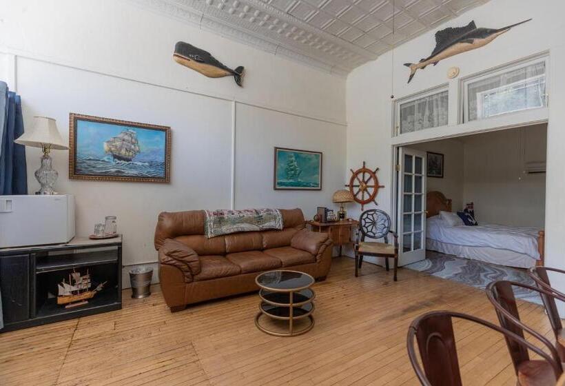 جناح غرفتين نوم, Bisbee Grand