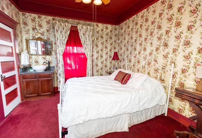 Номер Стандарт, Bisbee Grand