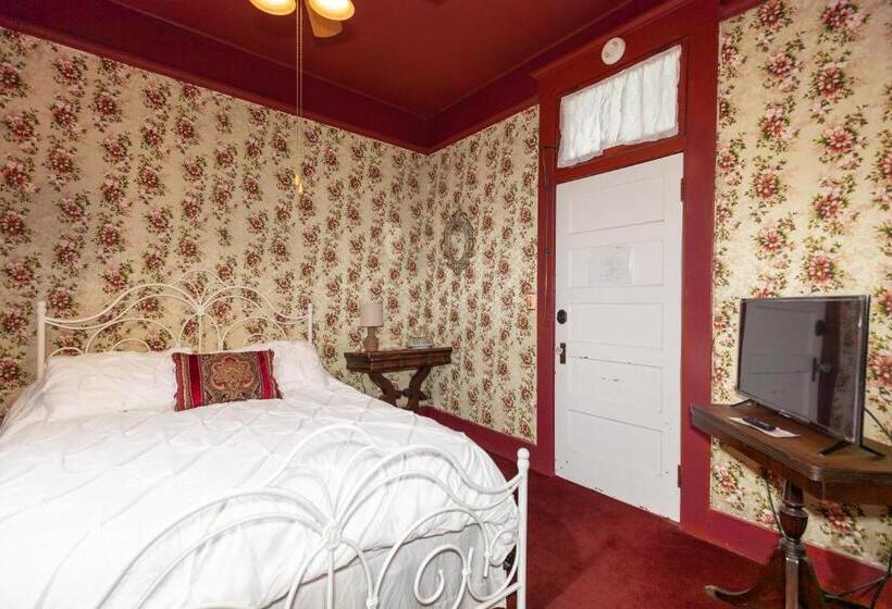 غرفة قياسية, Bisbee Grand