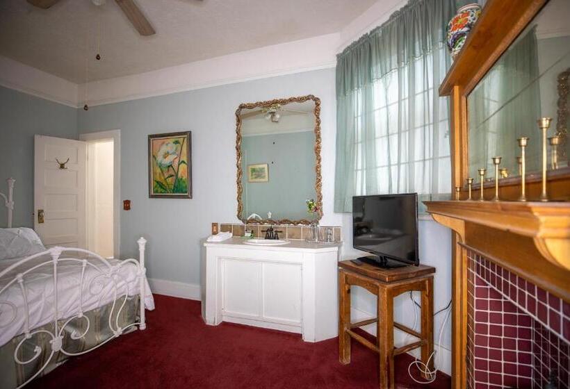 غرفة إقتصادية, Bisbee Grand