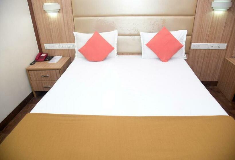 标准间, Indiana Inn