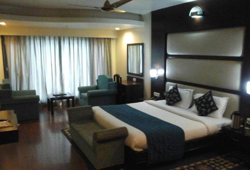 اتاق لوکس, Indraprastha Resort Dalhousie