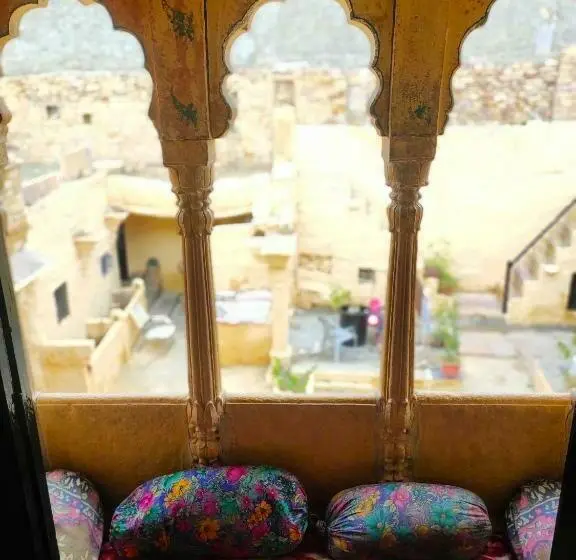 اتاق استاندارد با بالکن, Surja Guest House
