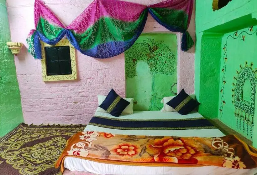 اتاق استاندارد با بالکن, Surja Guest House