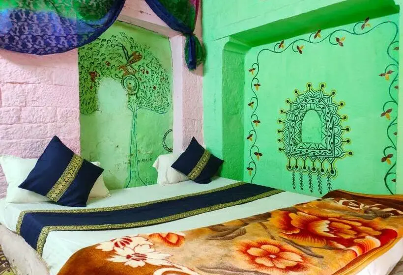 اتاق استاندارد با بالکن, Surja Guest House