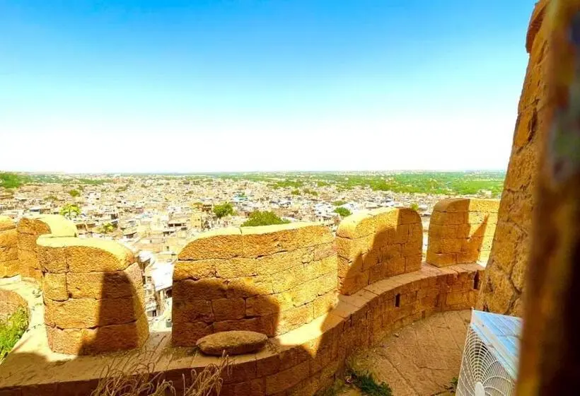 اتاق استاندارد, Surja Guest House
