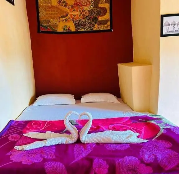 اتاق استاندارد, Surja Guest House