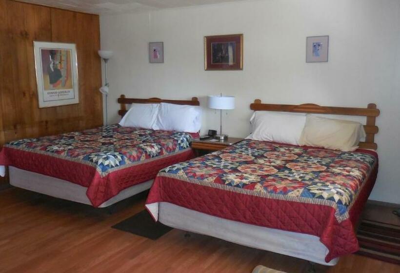 带特大床的标准间, Elkhorn Lodge