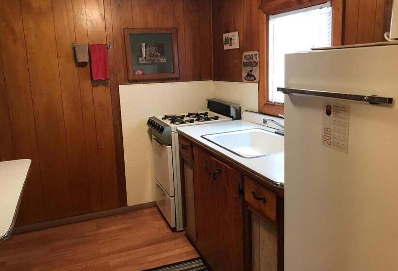 小室, Elkhorn Lodge