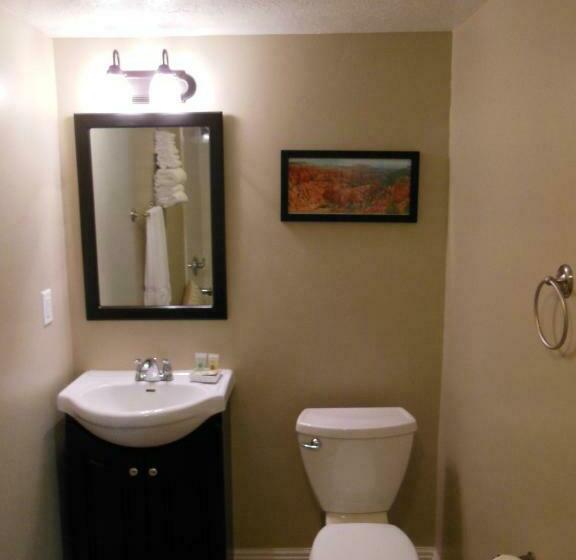 جناح, Mountain Ridge Cabins & Lodging Between Bryce And Zion National Park