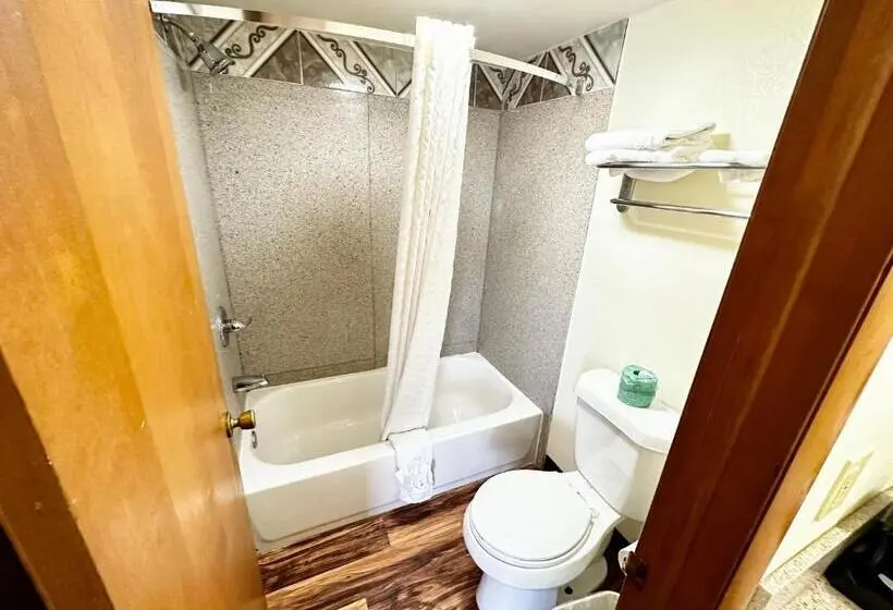 Standard-huone, Regency Inn Iola