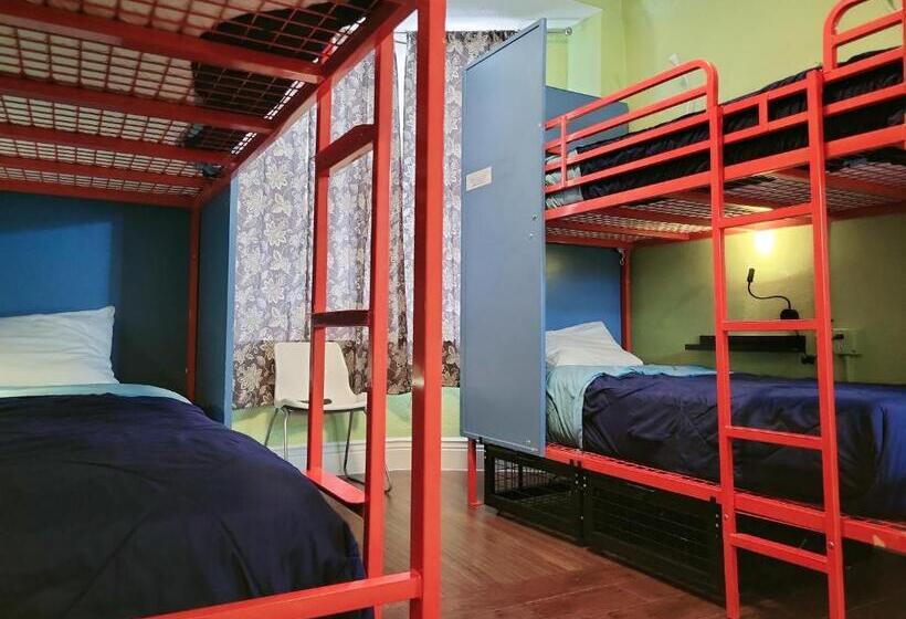 سرير فى غرفة مشتركه, Orange Village Hostel
