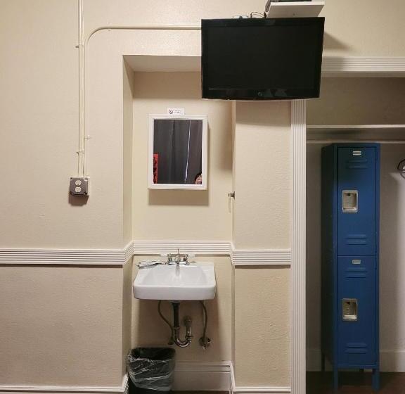 غرفة قياسية ثلاثية حمام مشترك, Orange Village Hostel