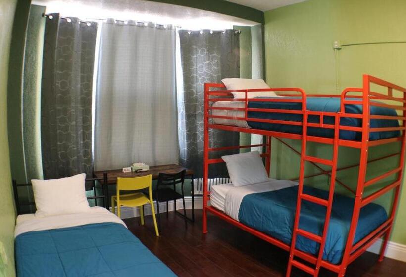 غرفة قياسية ثلاثية, Orange Village Hostel