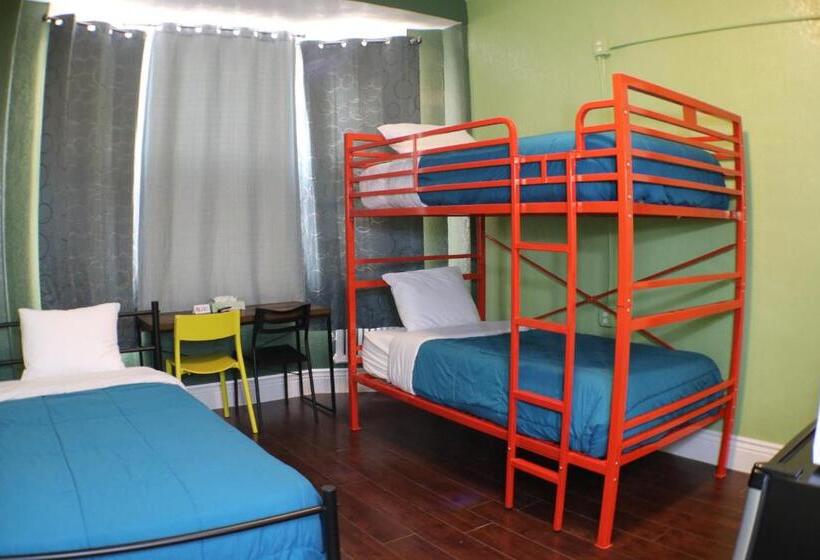 Quarto Triplo Standart, Orange Village Hostel