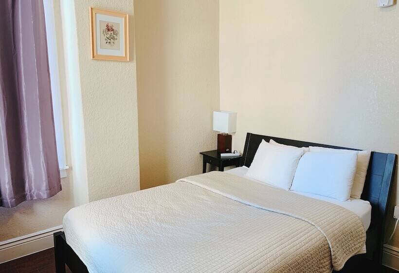 سرير فى غرفة مشتركه, Orange Village Hostel