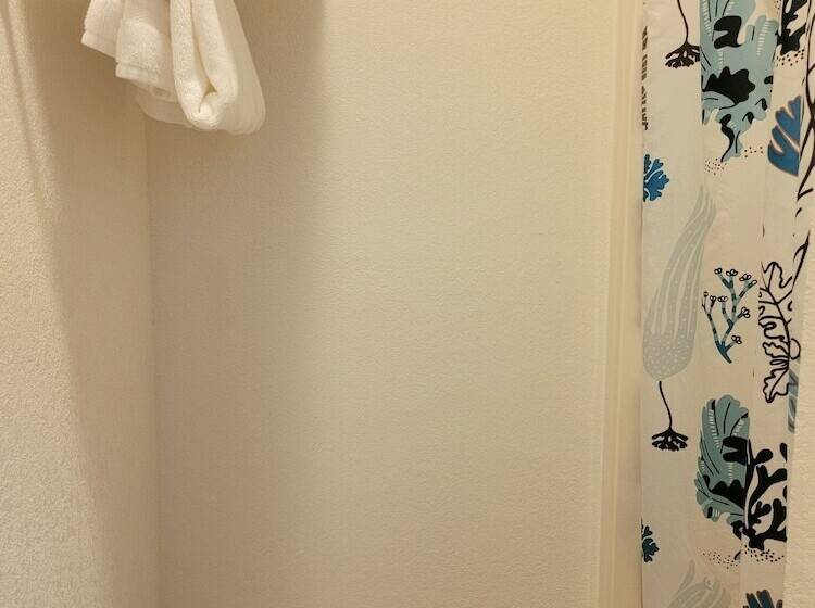 غرفة قياسية ثلاثية, Orange Village Hostel