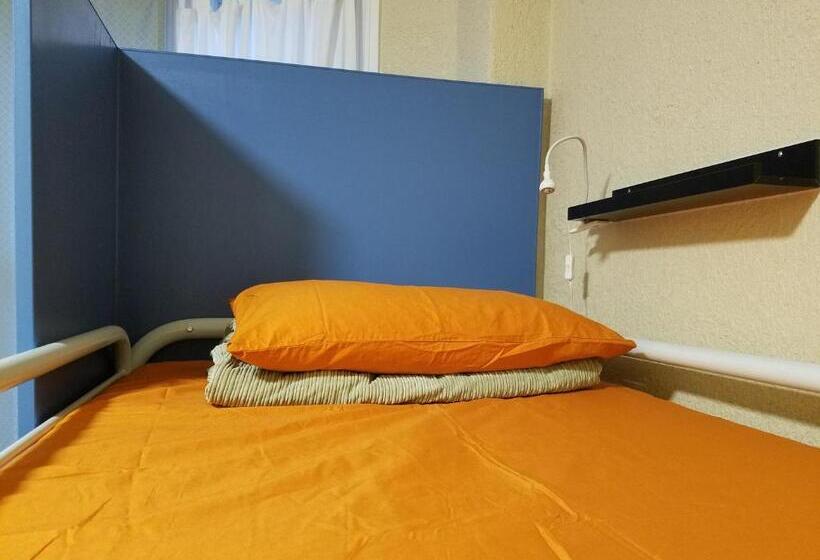 سرير فى غرفة مشتركه, Orange Village Hostel