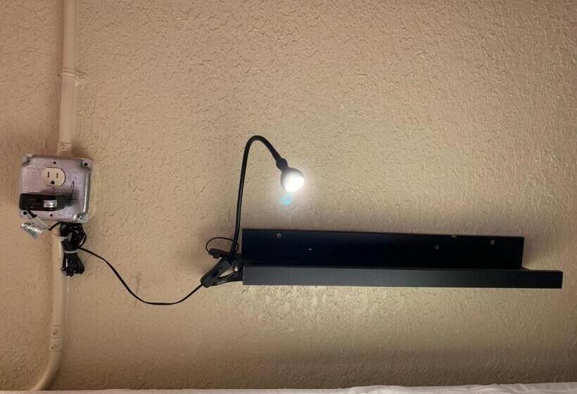 سرير فى غرفة مشتركه, Orange Village Hostel