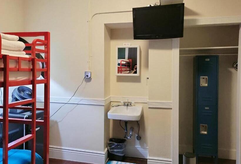 غرفة قياسية ثلاثية حمام مشترك, Orange Village Hostel