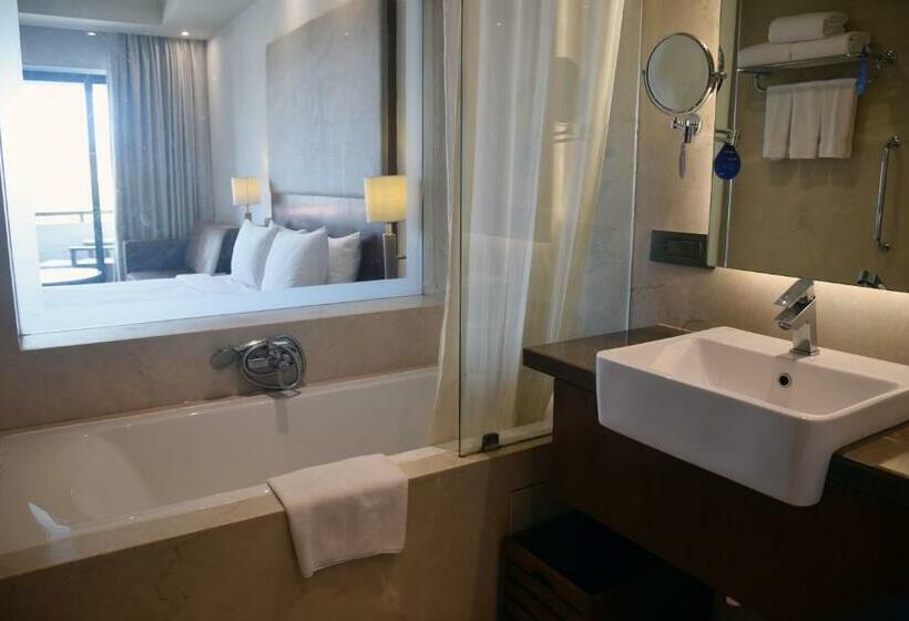 高级大房间, Radisson Blu Resort & Spa Alibaug