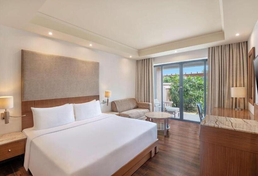 Executive Suite, Radisson Blu Resort & Spa Alibaug