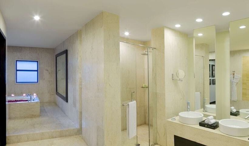 Villa 1 Quarto, Radisson Blu Resort & Spa Alibaug