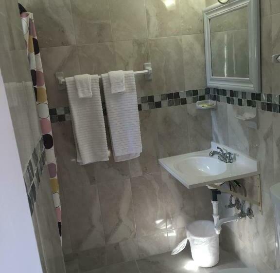 Номер Стандарт, Tamiami Motel