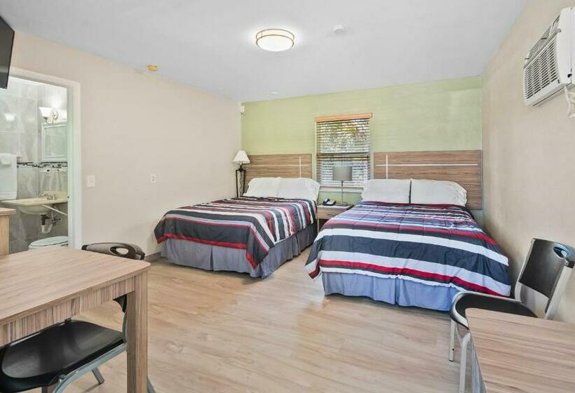 Номер Стандарт, Tamiami Motel