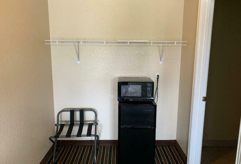 スタンダードルーム, Wayne Motel