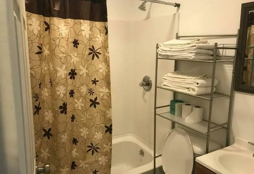 ２ベッドルームアパートメント, Windsor Motel