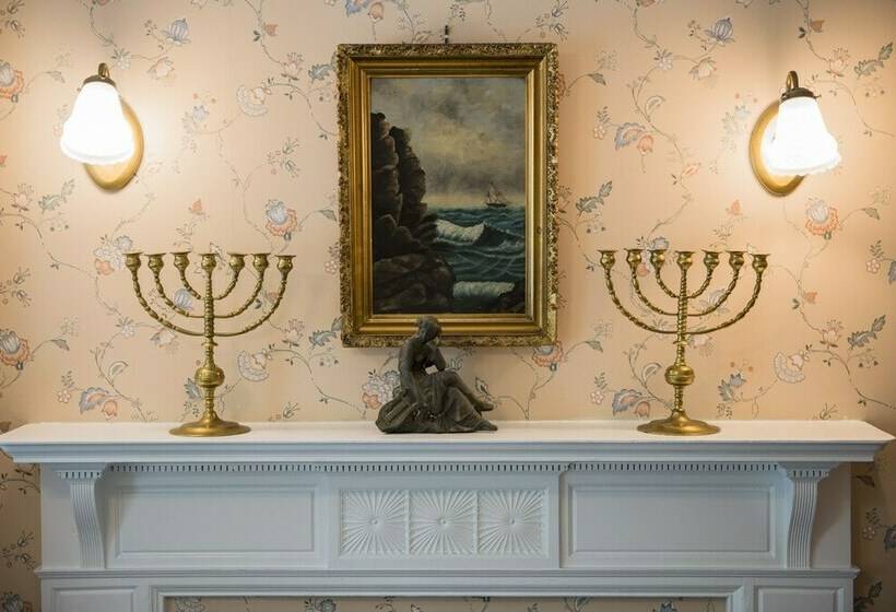 غرفة سوبيريور, Anne's White Columns Inn