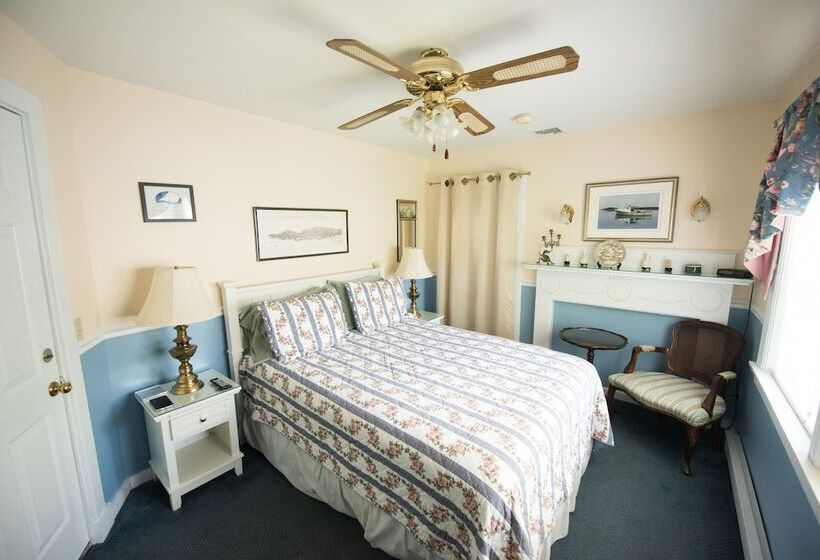 غرفة قياسية, Anne's White Columns Inn