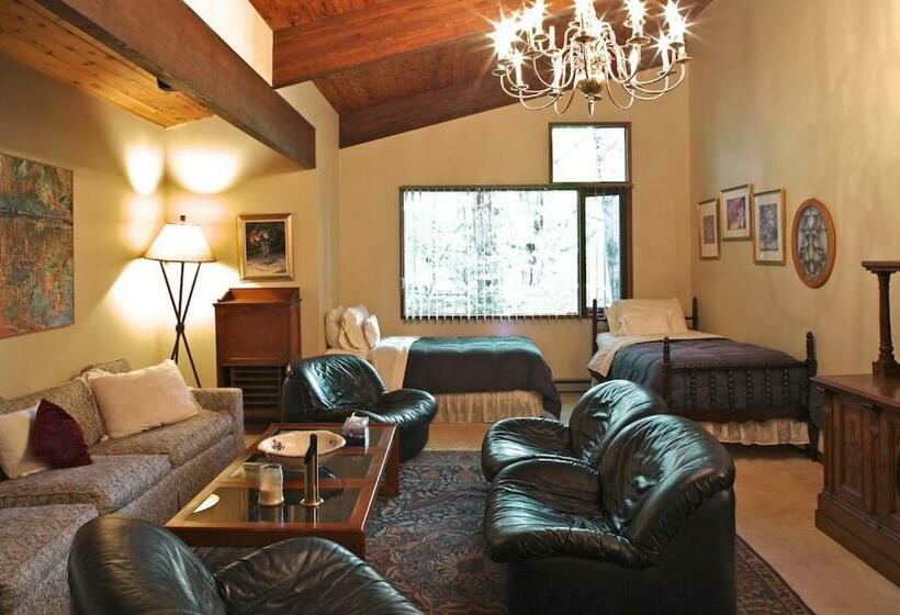 سوئیت 2 خوابه, The Cottage