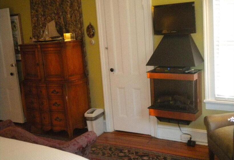 חדר סטנדרט עם מיטת קינג, The Stirling House Waterfront Inn Greenport